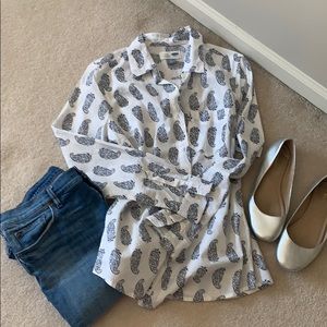 Old Navy button down shirt
